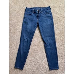 American Eagle size 6 short jeans